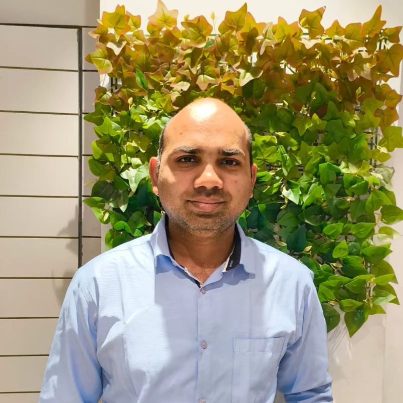 Nikhil Chaphekar, Sales Director at Hostzop, building client relationships