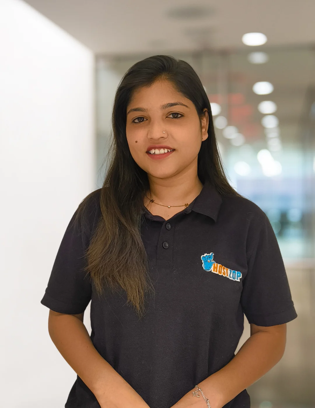 Roshni Goyal, Customer Success Manager at Hostzop, providing tailored solutions